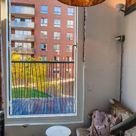 Goudse Watertoren, 't Kleinste Woontorentje Nederland * Гауда