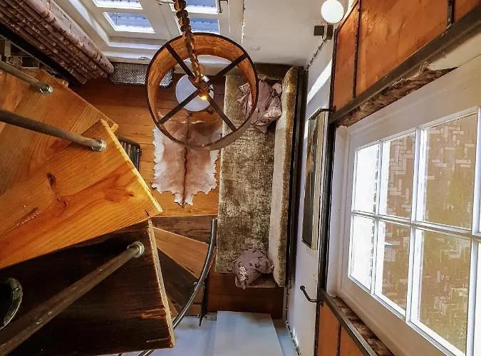 Goudse Watertoren, 't Kleinste Woontorentje Nederland Gouda